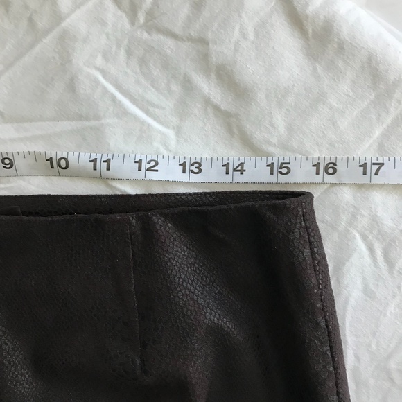 Brown "Snakeskin" Skirt, Sz4P. DP-01 - Picture 2 of 7